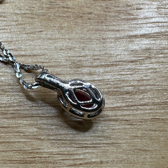 Ruby and Diamond pendant 14kt (NEW) - Picture 9 of 13